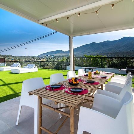 Palm Tree Villa - 5Bdr Paradise Pool / Chill Out Beds Torremolinos Buitenkant foto