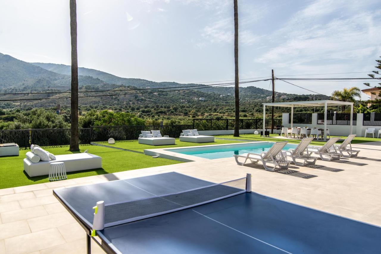 Palm Tree Villa - 5Bdr Paradise Pool / Chill Out Beds Torremolinos Buitenkant foto