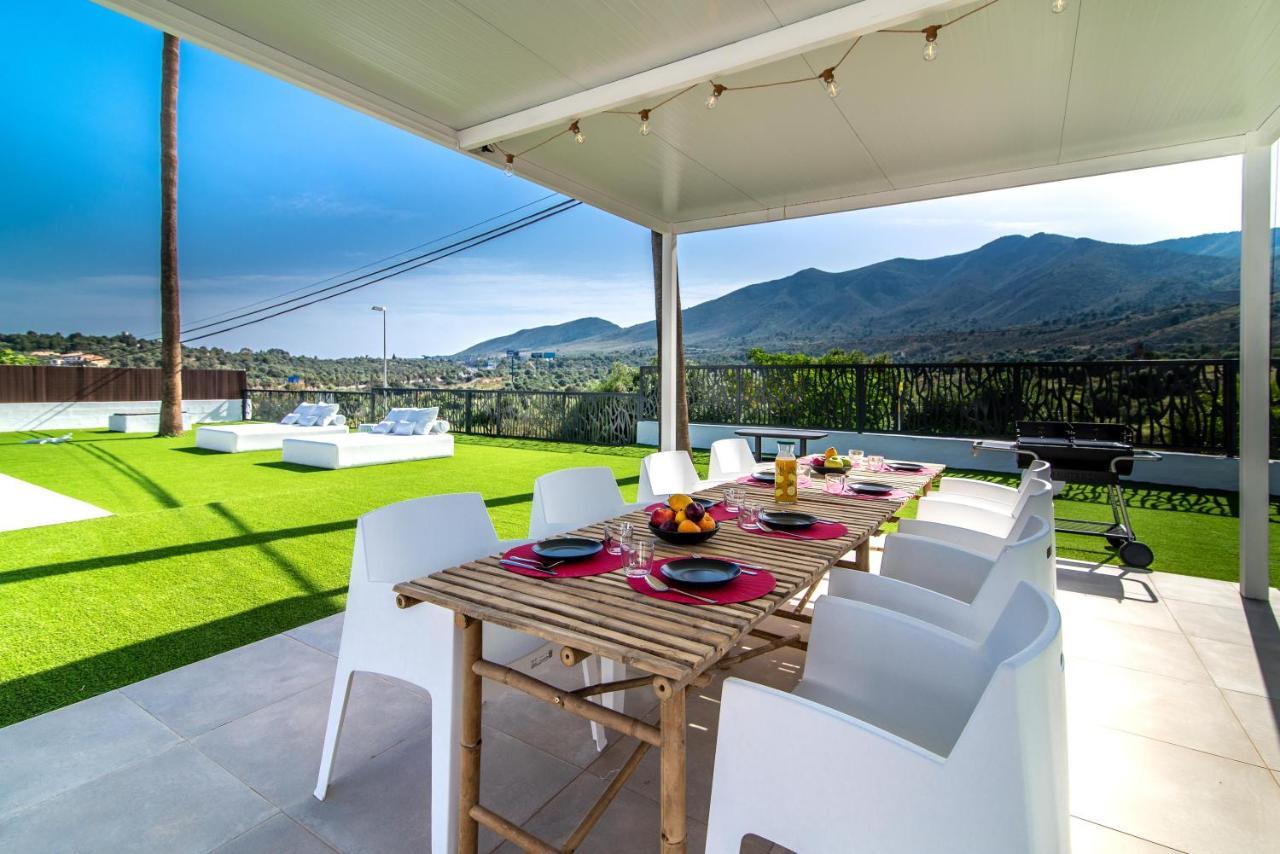 Palm Tree Villa - 5Bdr Paradise Pool / Chill Out Beds Torremolinos Buitenkant foto