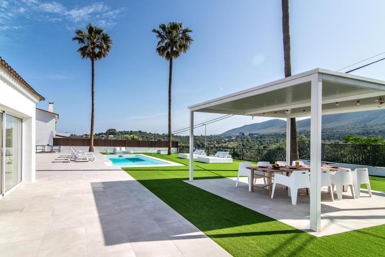 Palm Tree Villa - 5Bdr Paradise Pool / Chill Out Beds Torremolinos Buitenkant foto