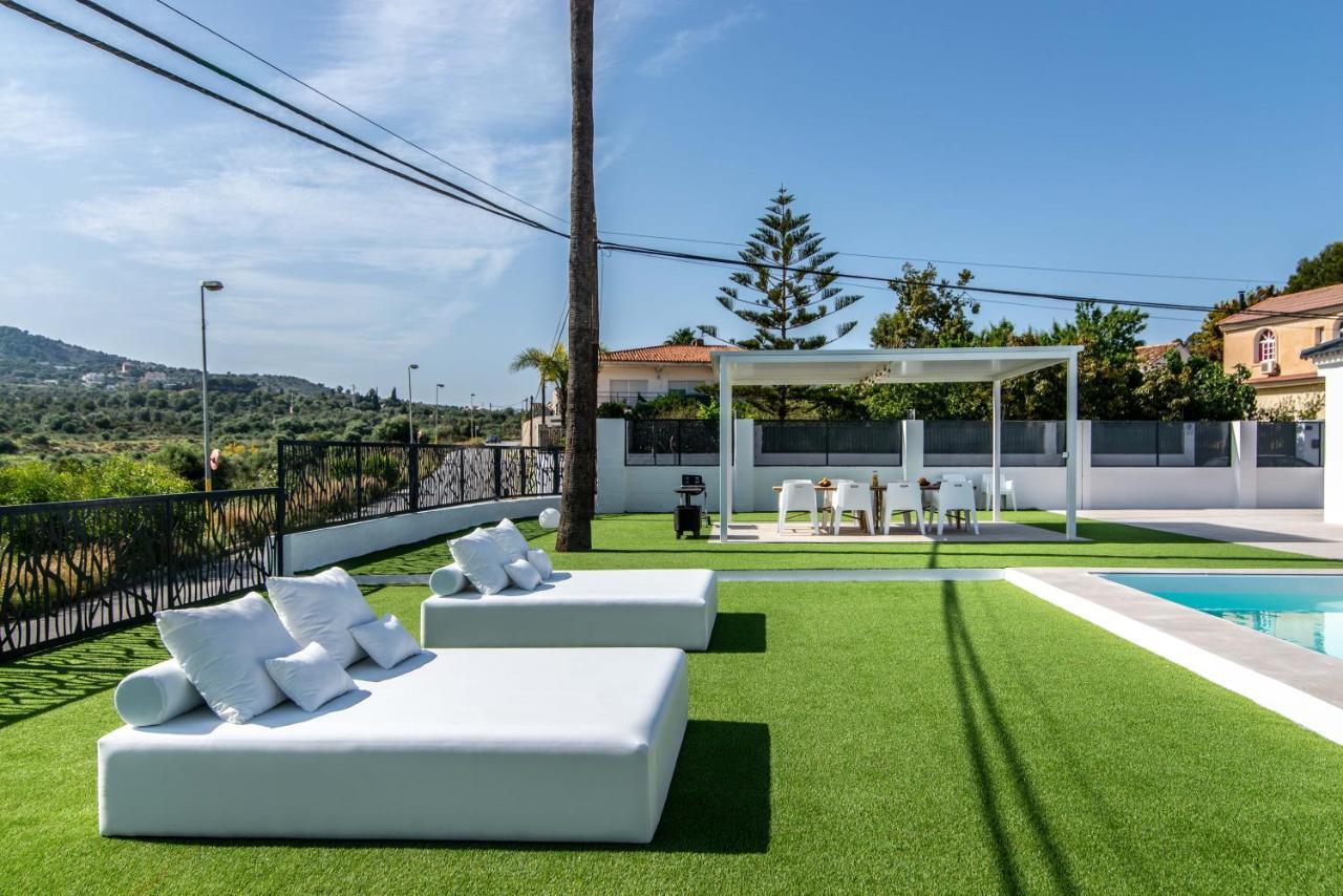 Palm Tree Villa - 5Bdr Paradise Pool / Chill Out Beds Torremolinos Buitenkant foto